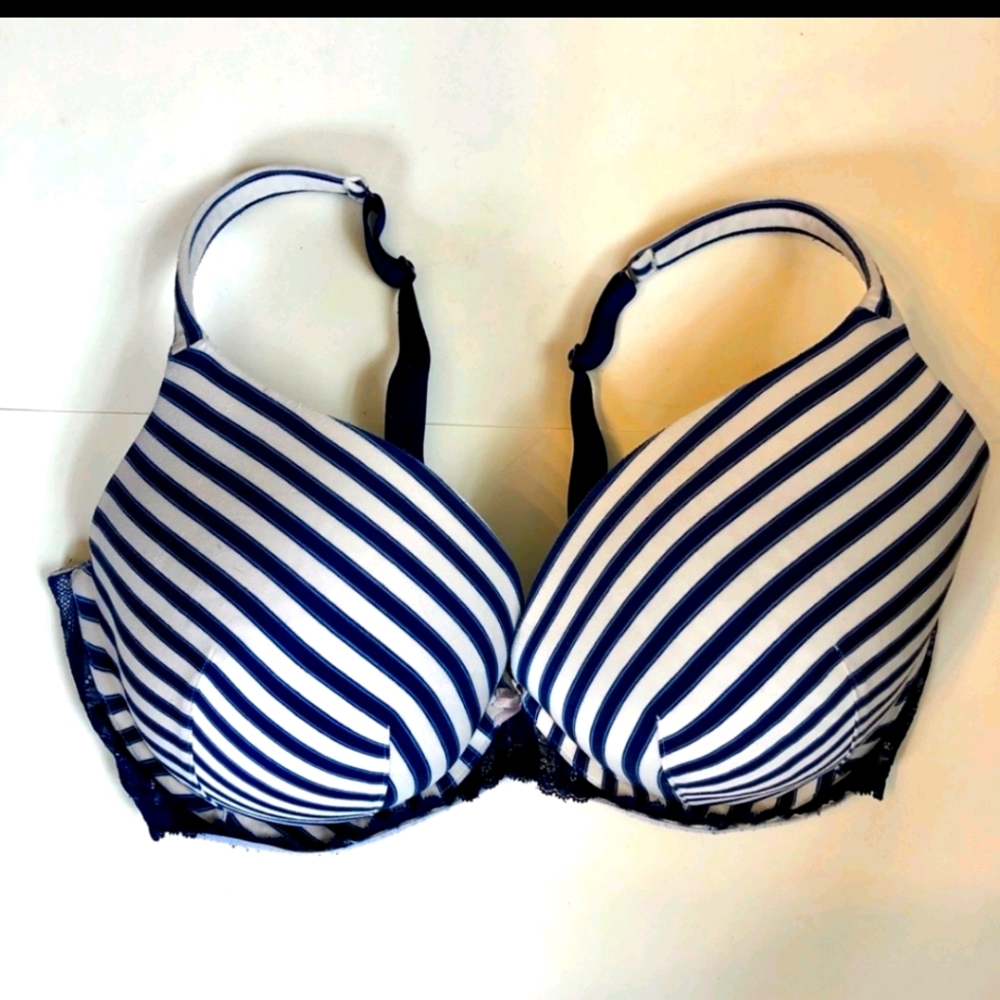 Cacique Smooth Boost Plunge Bra